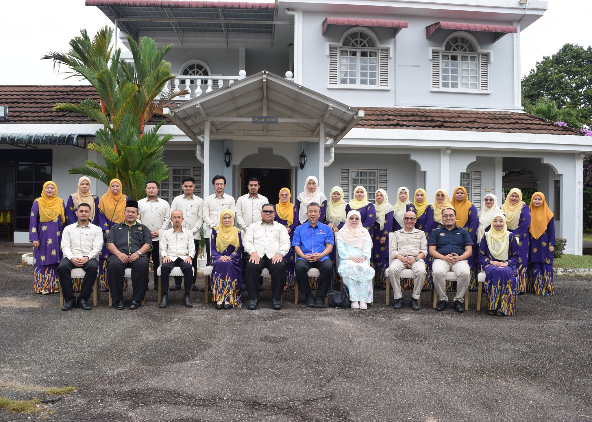 Program Penyerahan Bantuan Ramadhan Majlis Orangorang Besar DiRaja Kelantan MOB Dan PUSPANITA Cawangan Negeri Kelantan Di Jajahan Jeli Tahun 1447H2026M