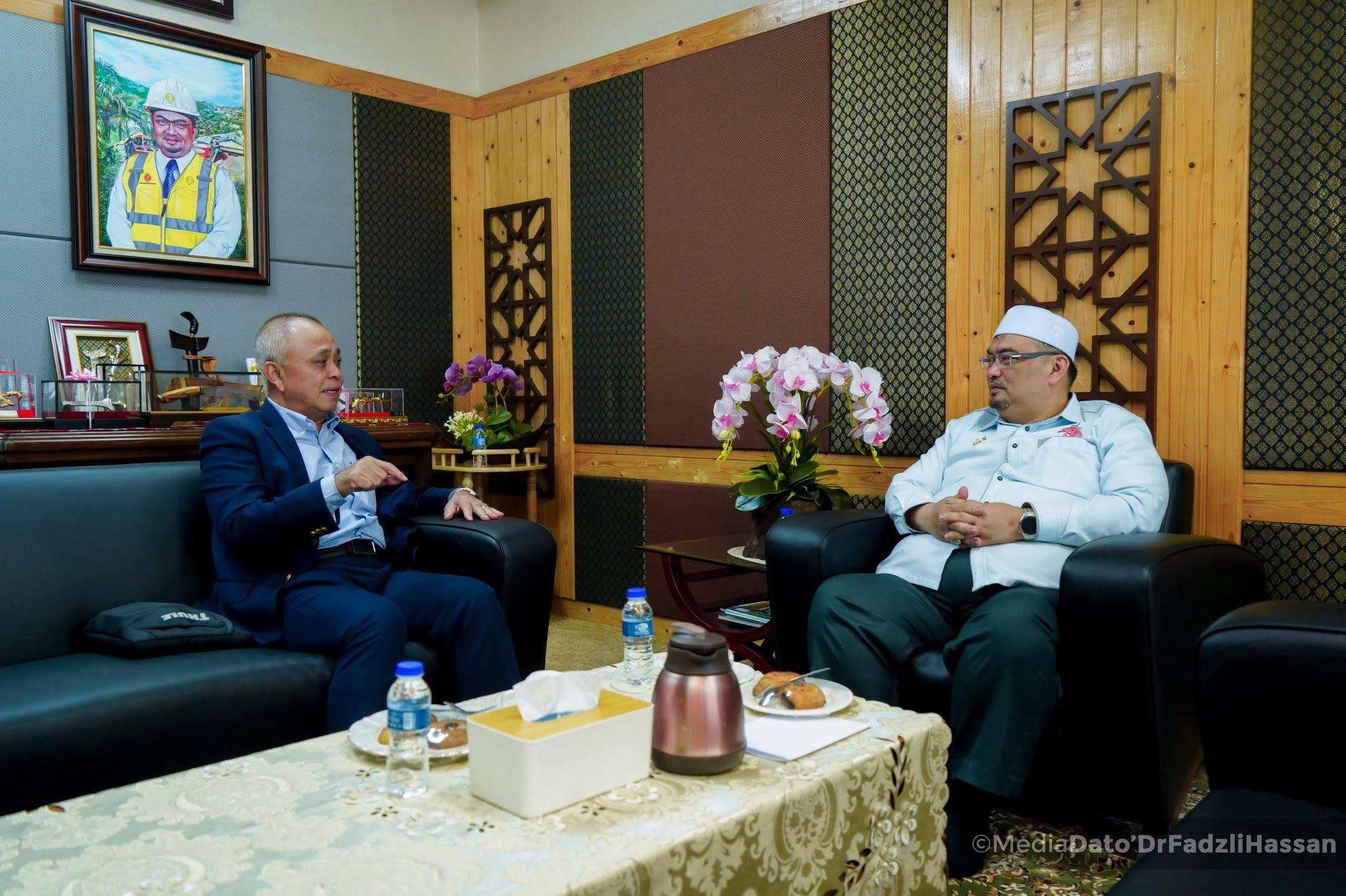 Kunjungan Hormat Daripada Ketua Pegawai Eksekutif Baharu Perbadanan Menteri Besar Kelantan PMBK  Dr Zulkufli Zakaria
