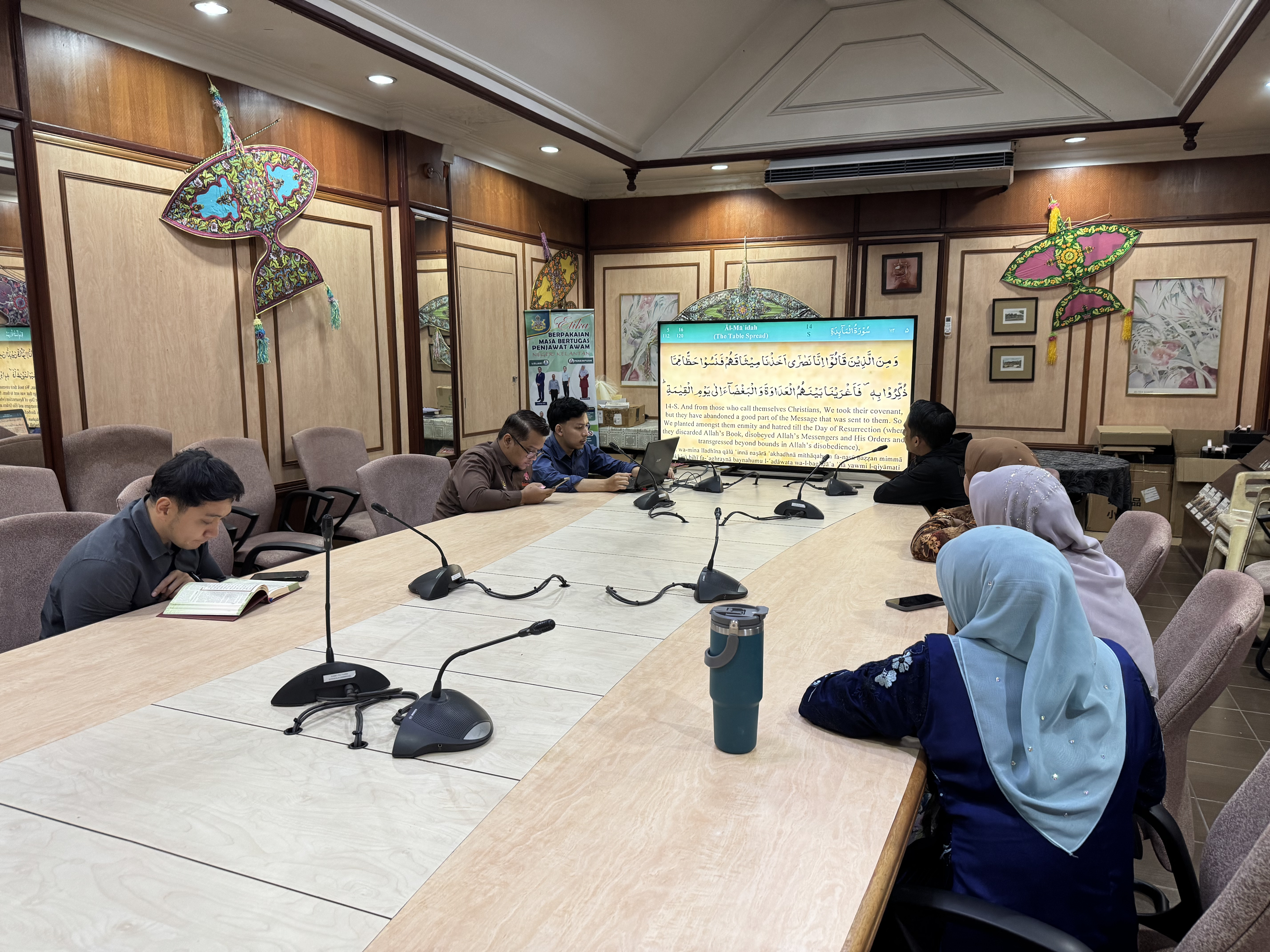 PROGRAM SATU JAM BERSAMA ALQURAN