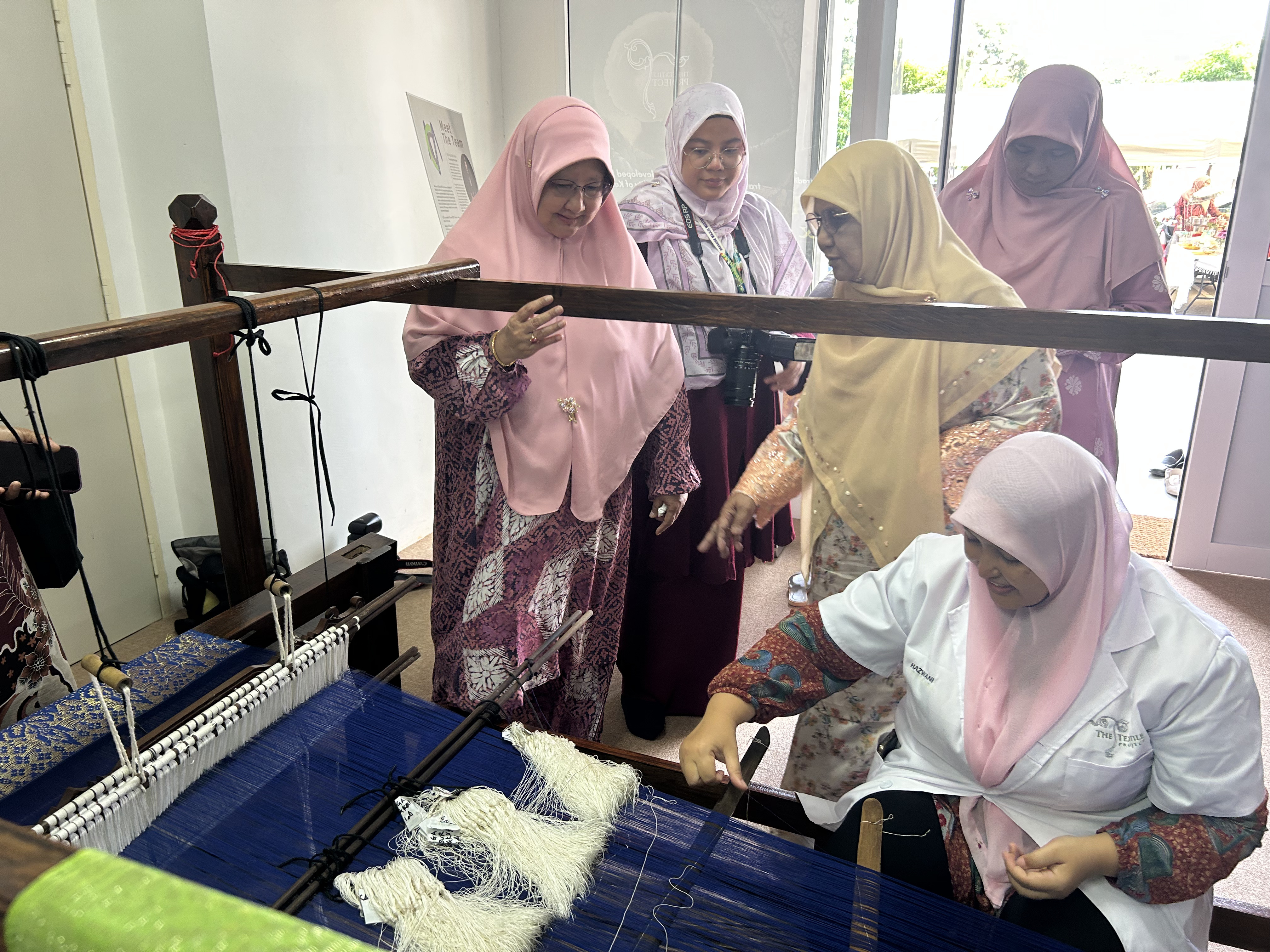 THE TEXTILE LAB KOTA BHARU  HUB SONGKET DAN KELINGKAN KELANTAN