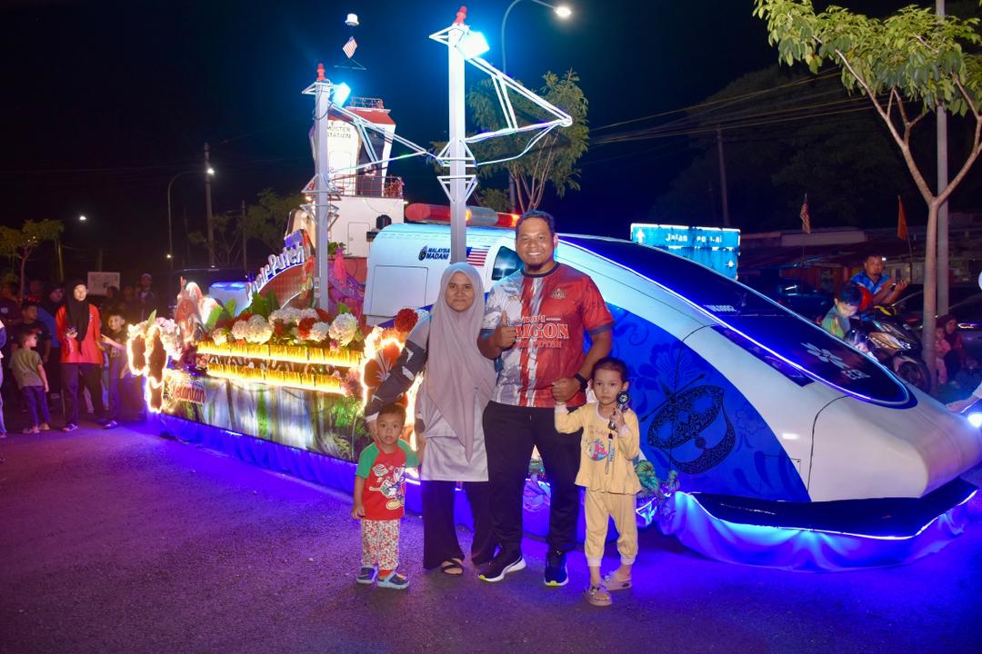 Perarakan Kereta Berhias Jajahan Pasir Puteh