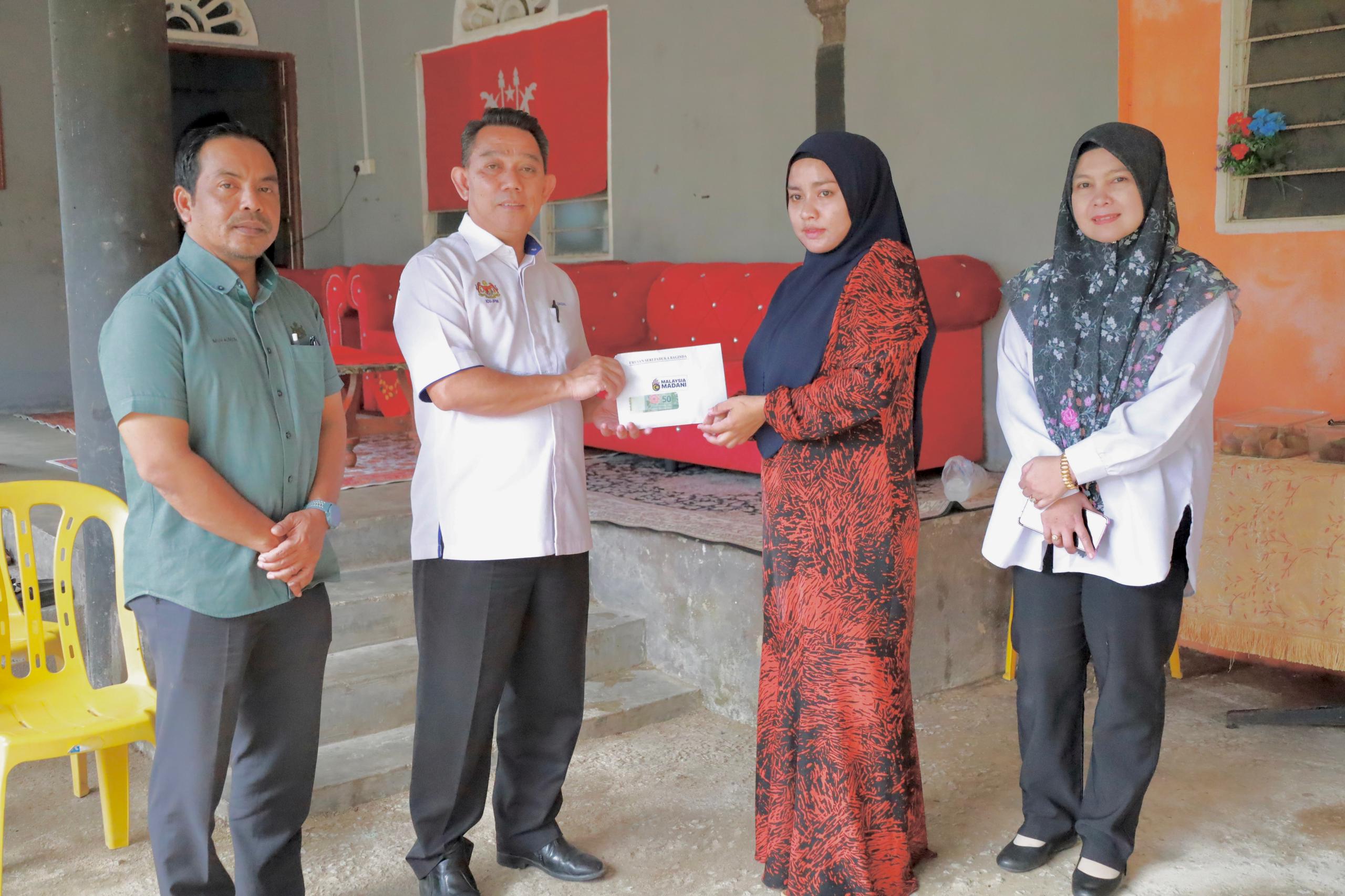 SESI PENYAMPAIAN BANTUAN WANG IHSAN BWI KEMATIAN MONSUN TIMUR LAUT MTL 20242025 JAJAHAN PASIR PUTEH