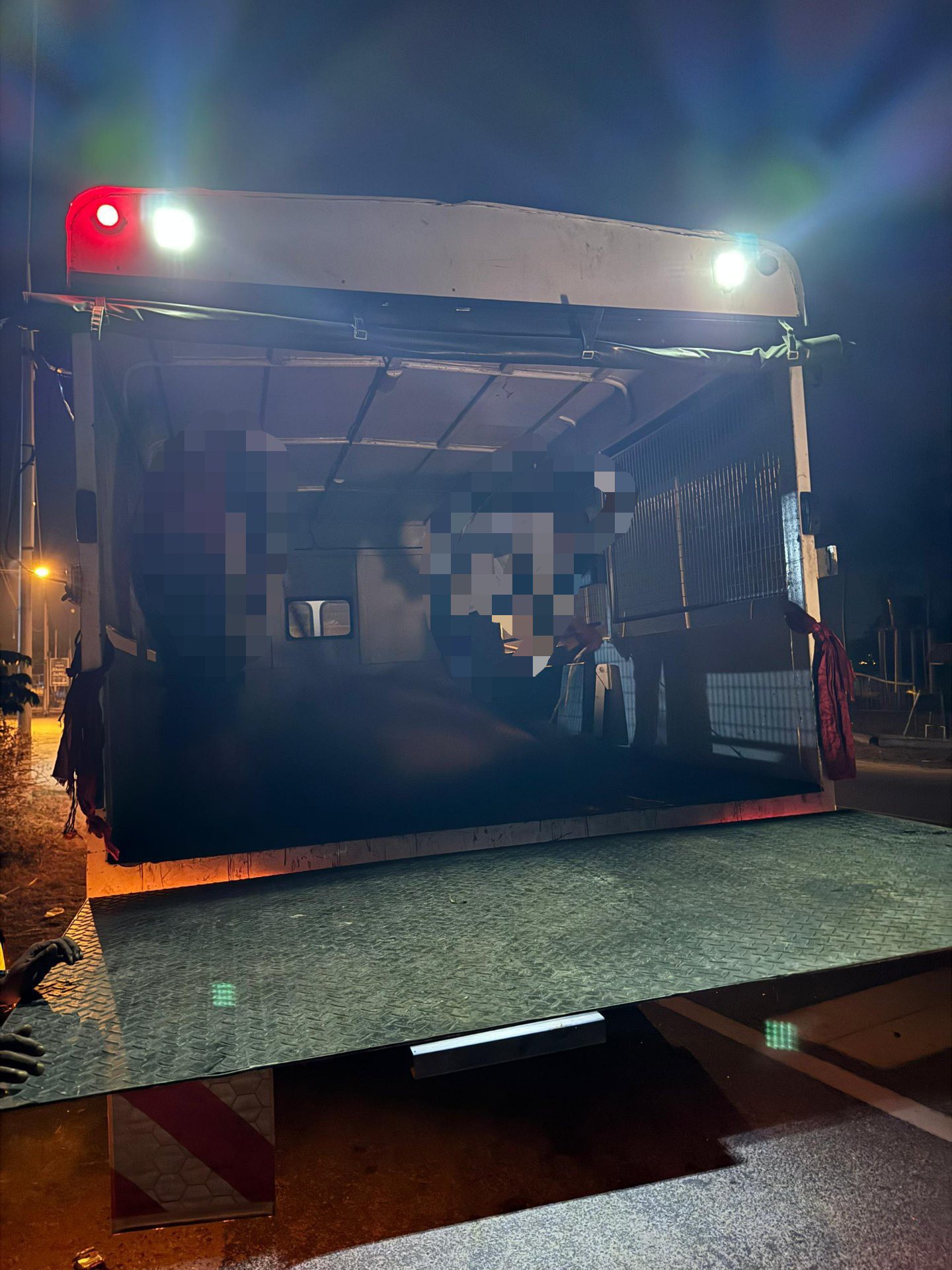 OPERASI TANGKAPAN HAIWAN RAYAU