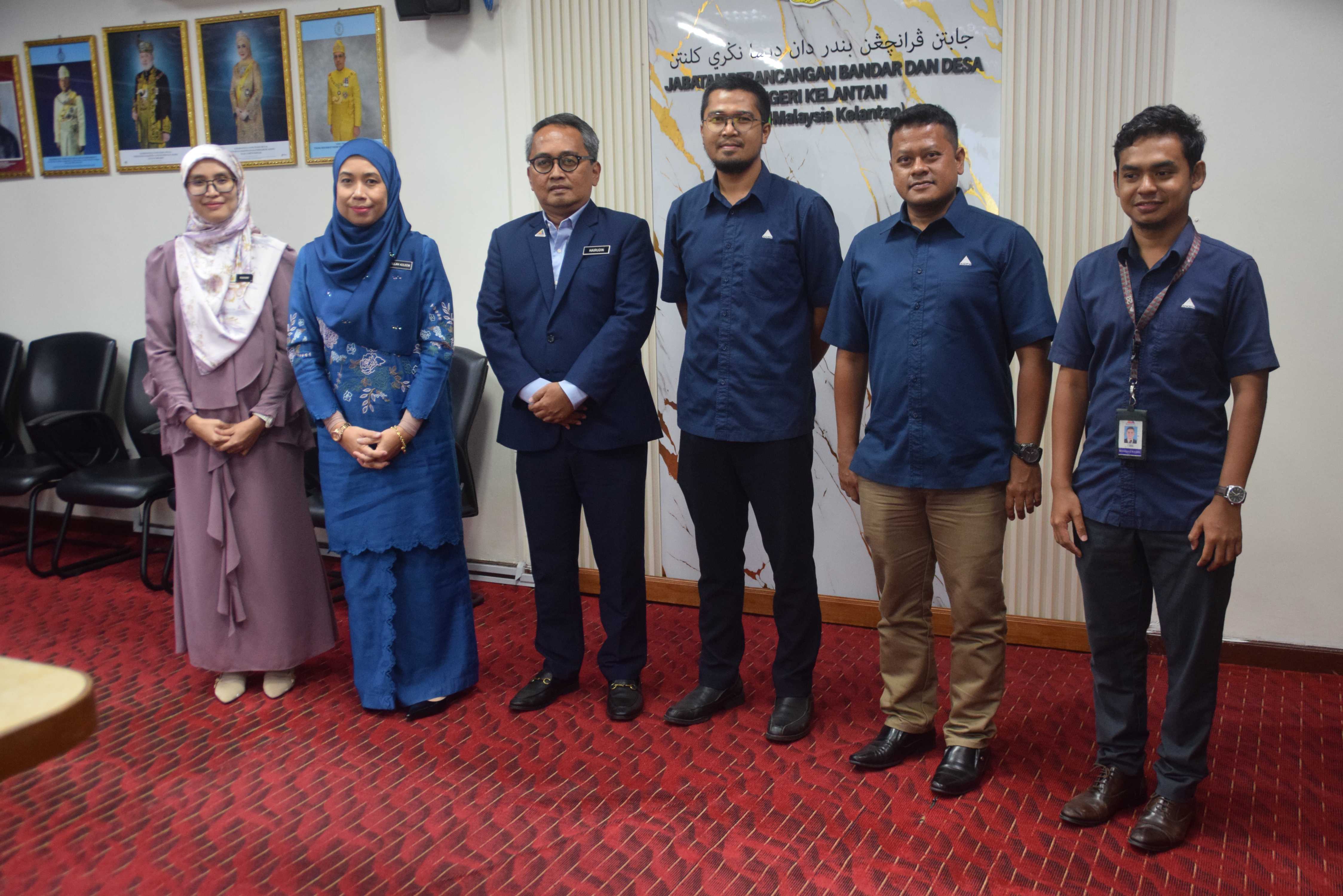 8 JUN 2026 Kunjung Hormat MCMC kepada TPr Pengarah PLANMalaysia Kelantan
