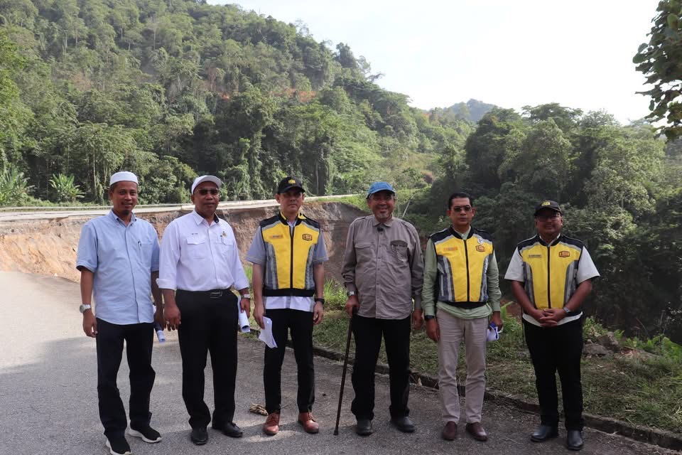 Lawatan Kerja YB. Dato Dr. Hj. Izani Bin Husin Pengerusi Jawatankuasa Kerja Raya, Infrastruktur, Air Dan Pembangunan Luar Bandar Negeri Kelantan