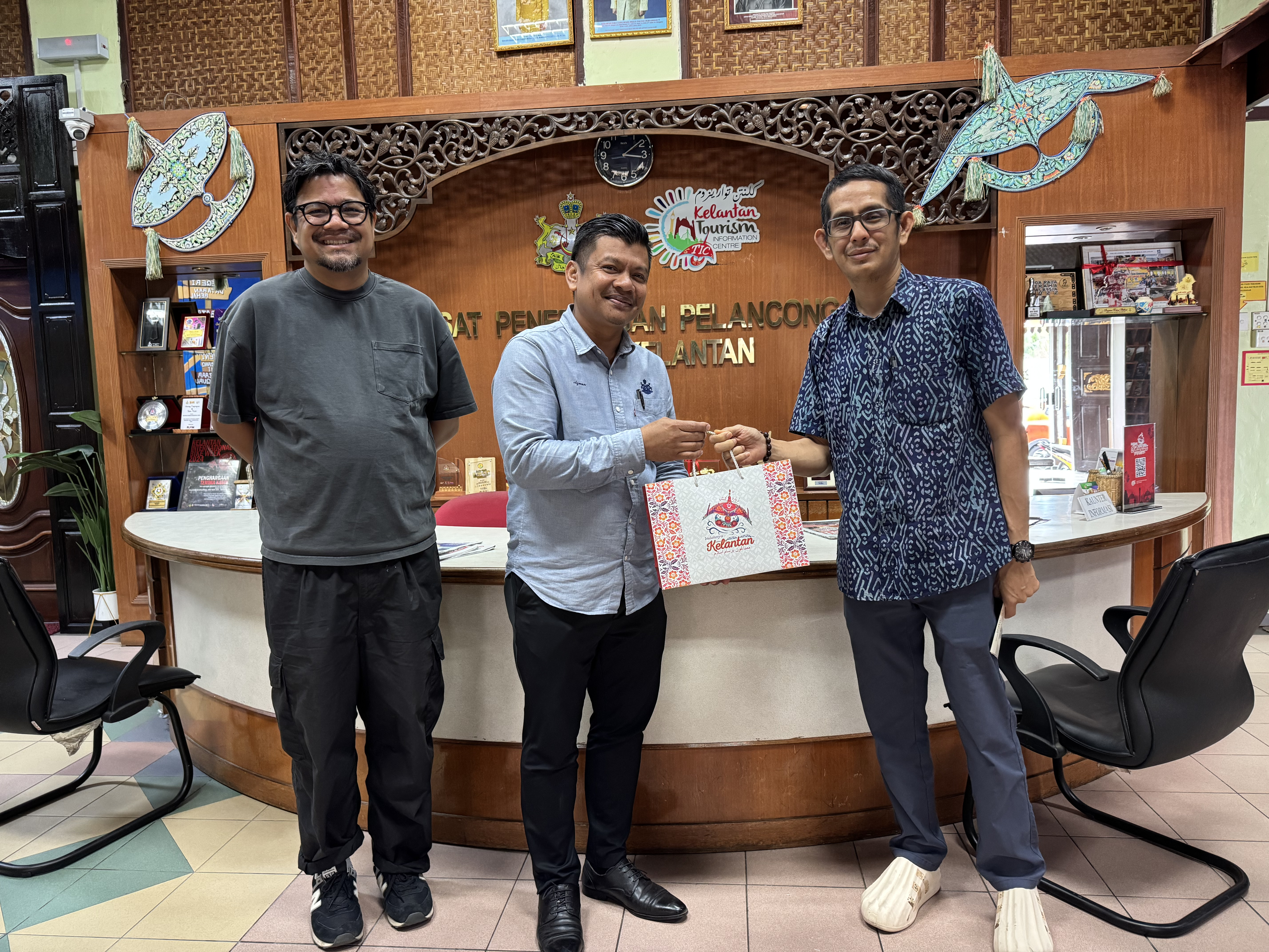 KUNJUNGAN HORMAT PENGARAH TOURISM PERLIS